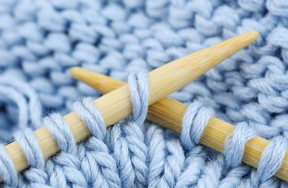 Tricoter avec deux fils différents