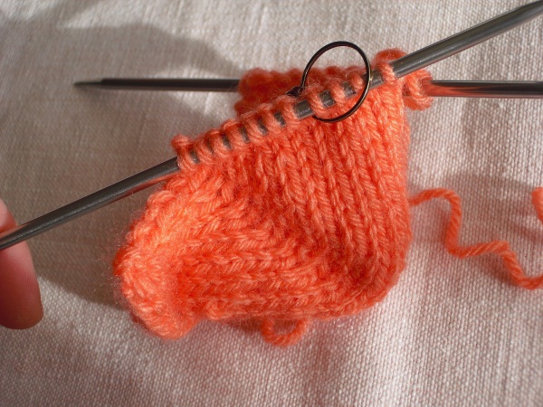 Tricoter talon chaussettes 4 aiguilles